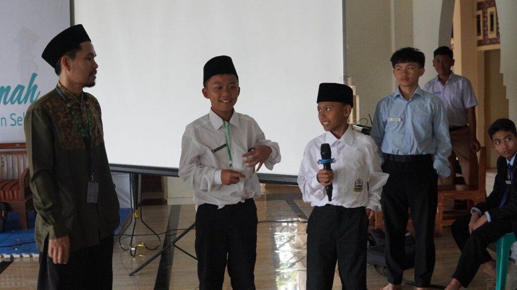 Partisipasi Santri Baru dalam Pengenalan Khutbatul Arsy dan MPLS PM Al-Aqsha