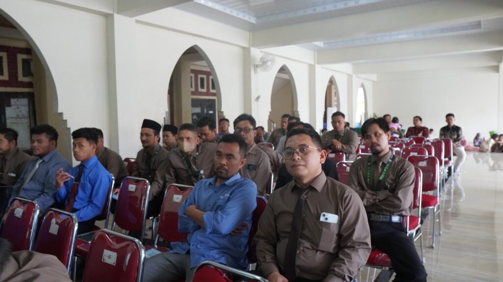 Partisipasi Asatidz dalam Seminar Motivasi Peningkatan Mutu Guru PM Al-Aqsha