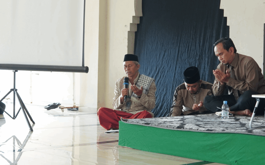 Sesi Do'a Bersama Wali Santri keas 3 di Sesi Penutup Acara